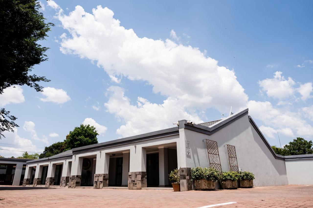 Villa Gracia Guesthouse Klerksdorp Exterior foto